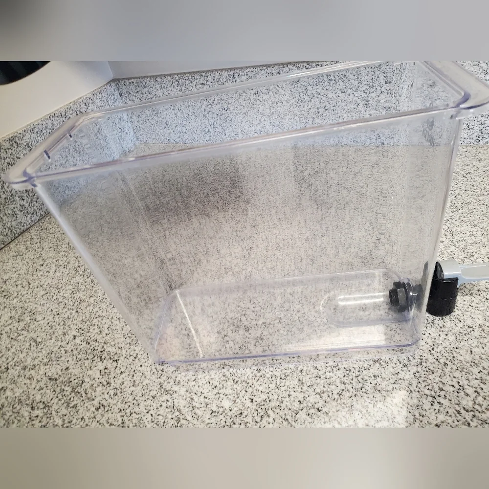 Brita Water Filter Dispenser with Black Lid - Picture 5 of 9